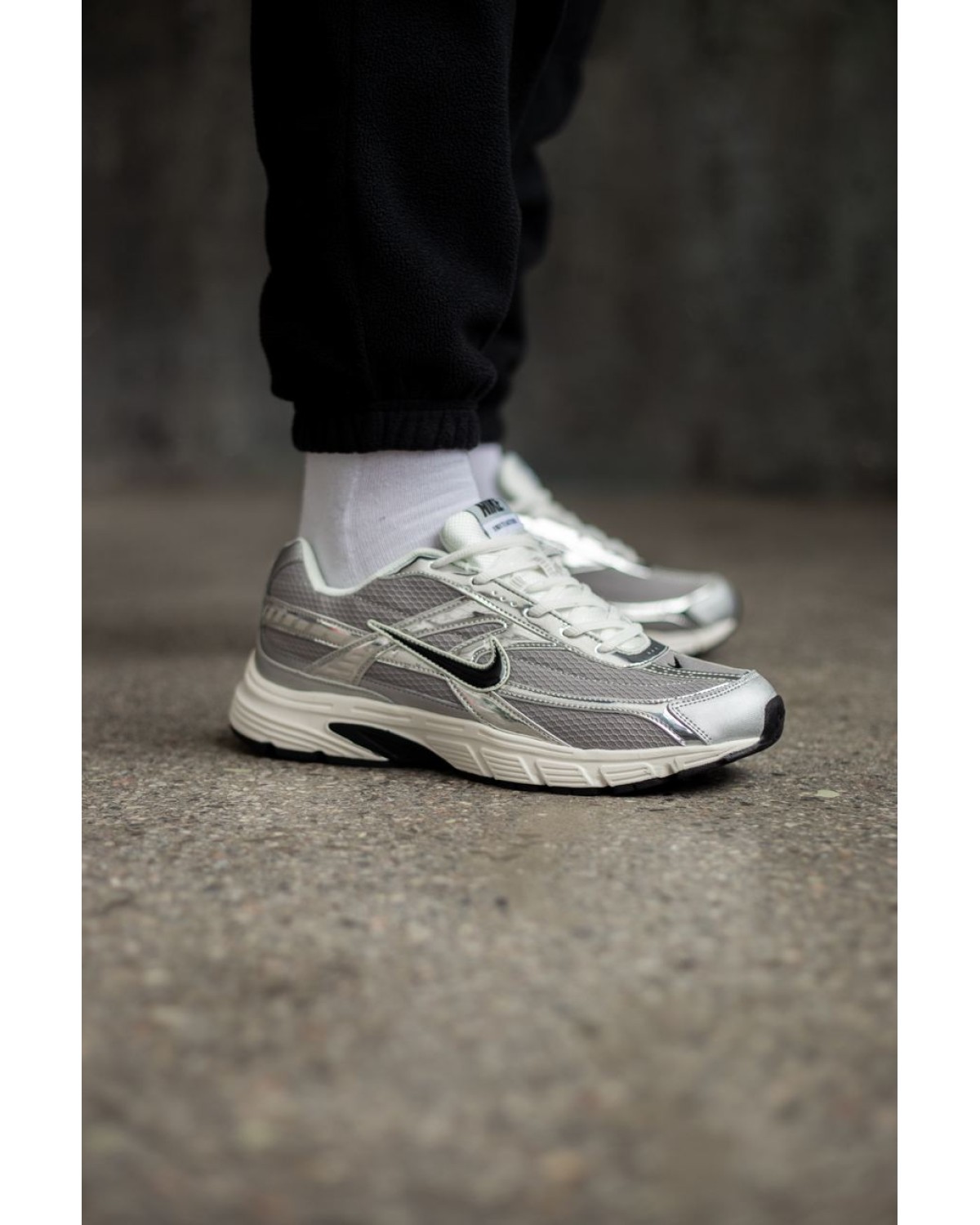 Nike Initiator Silver White Black