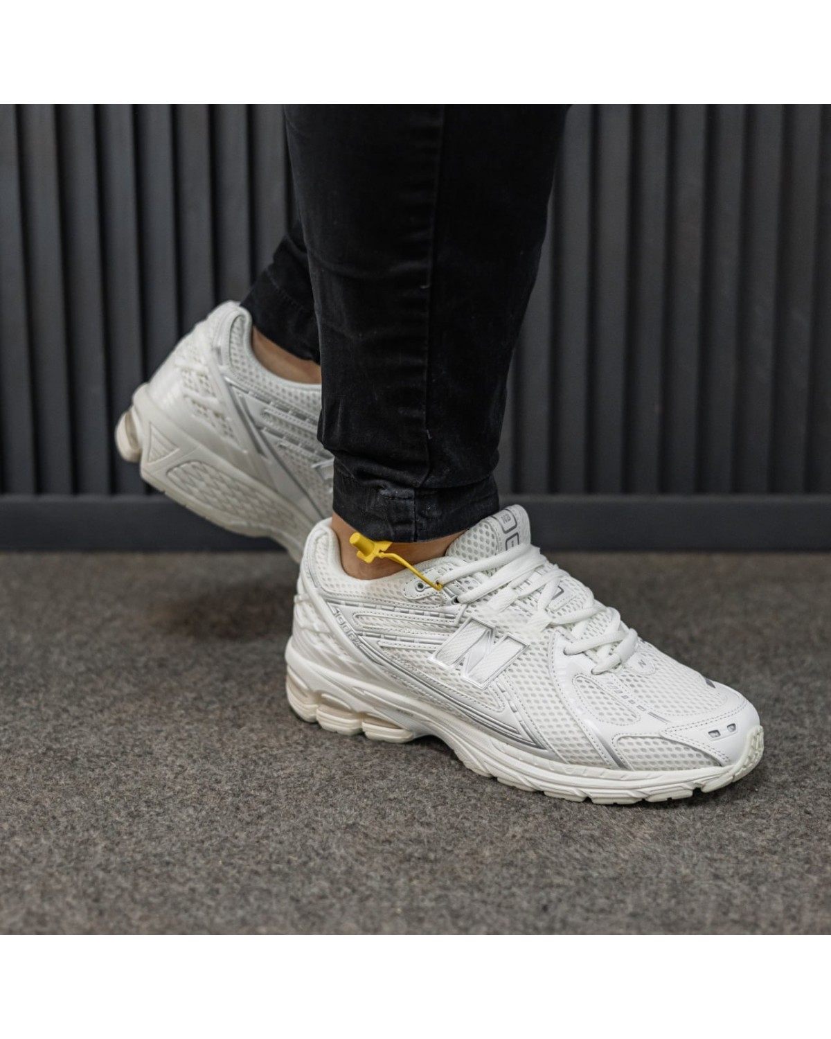 New Balance 1906R