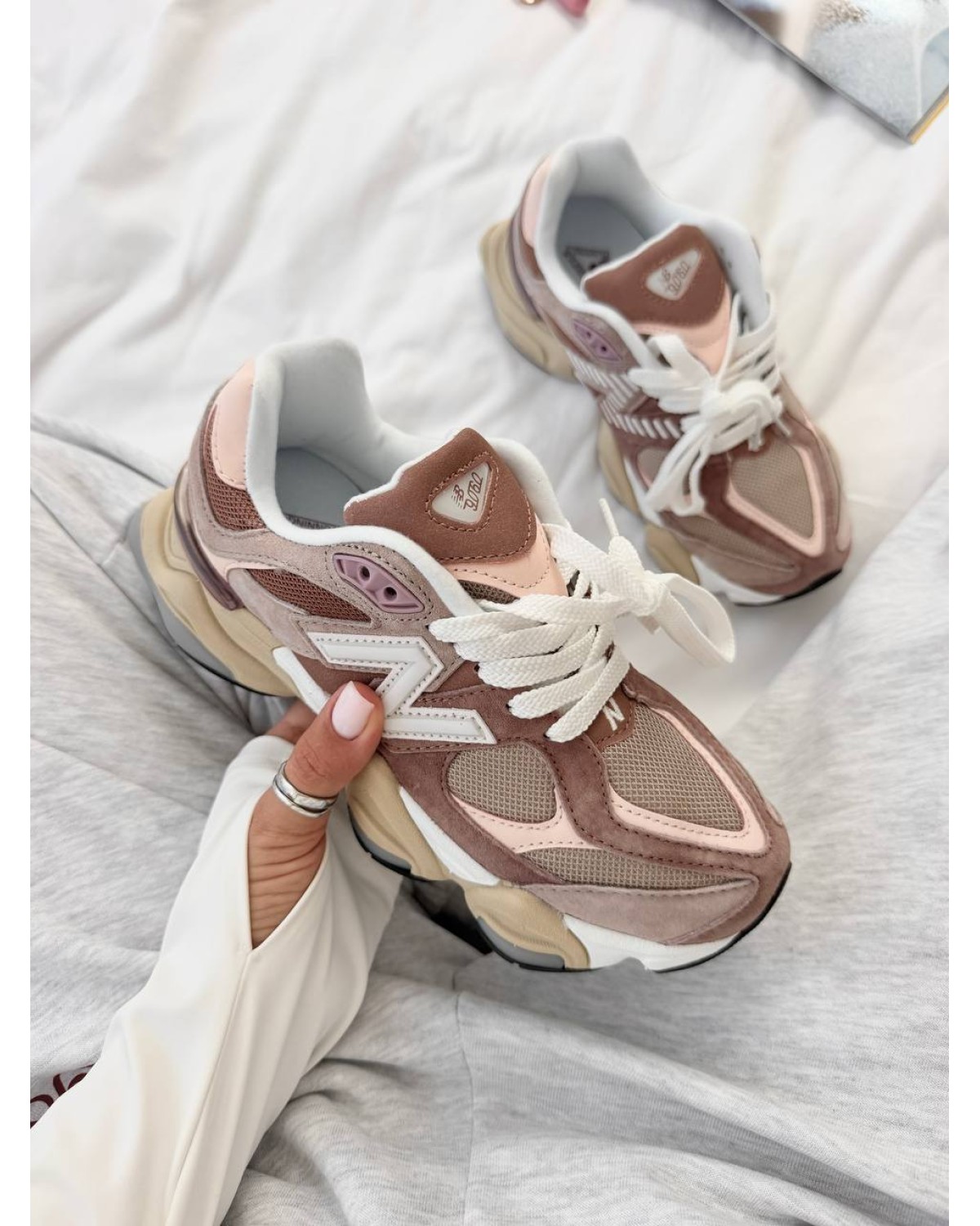 New Balance 9060