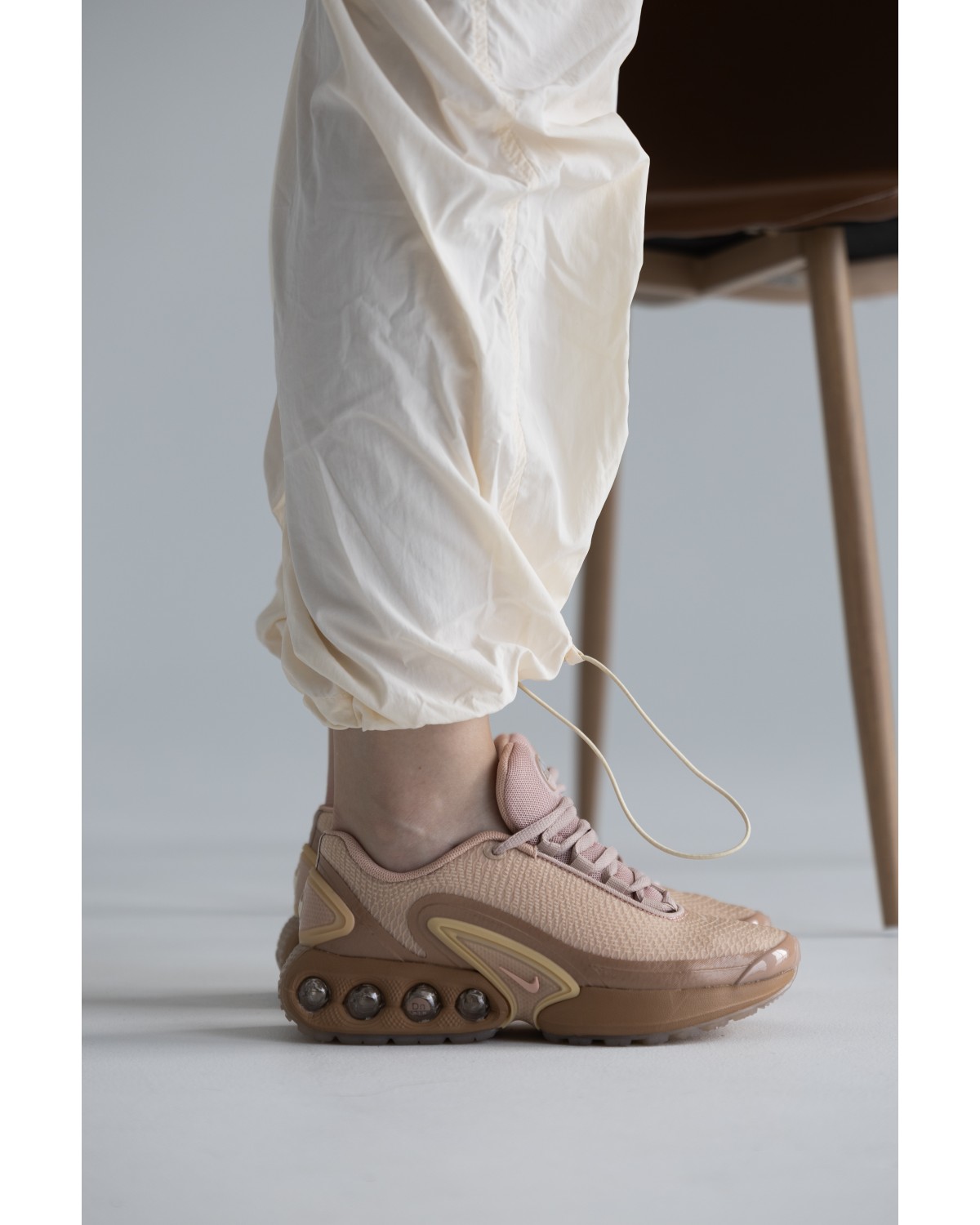 Nike Air Max Dn Isa Beige