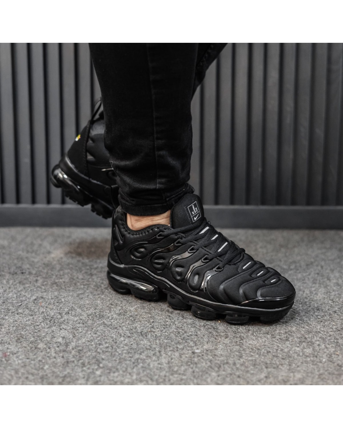 Nike Air VaporMax Plus Triple Black