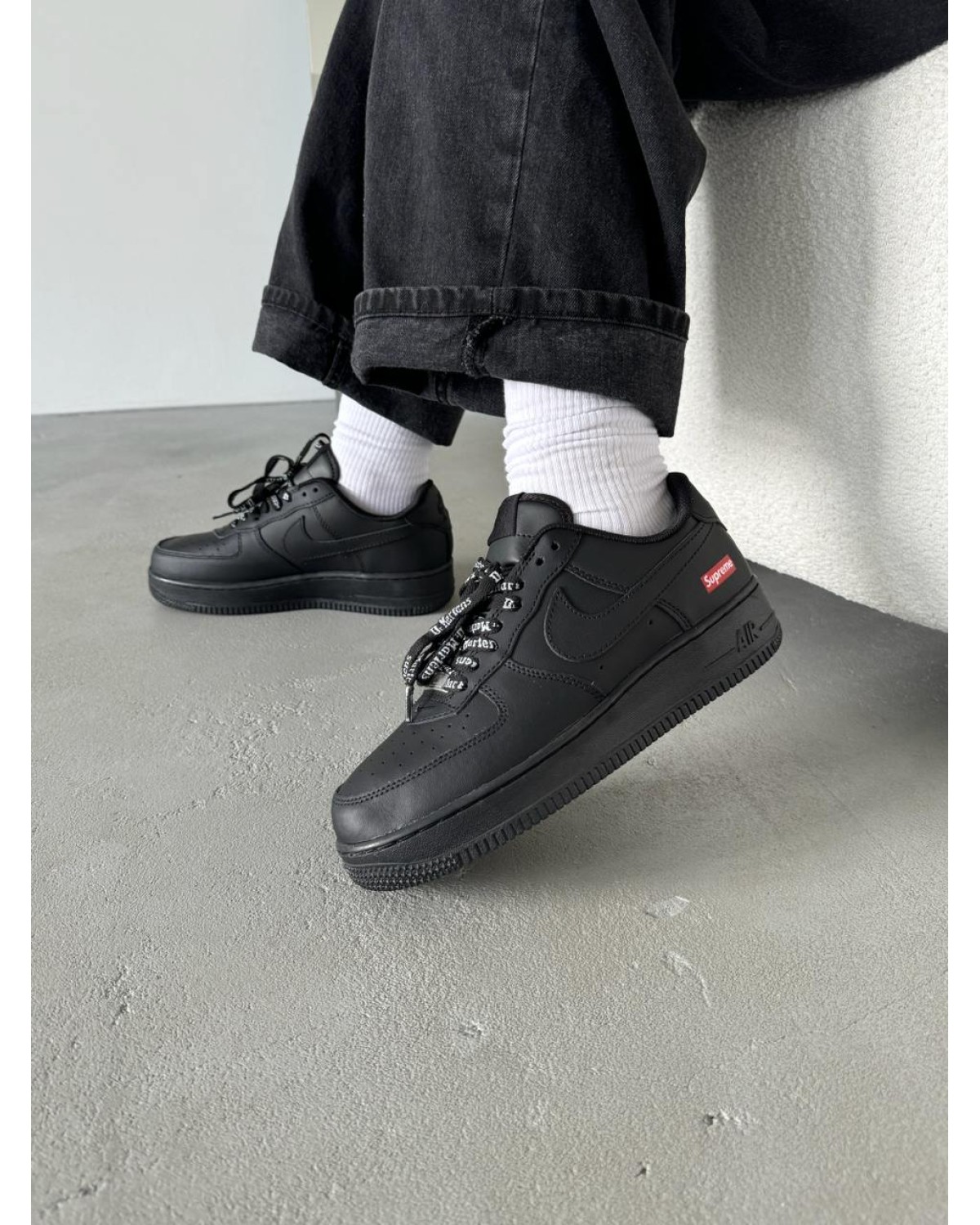 Nike Air Force 1 x Supreme Black Red Nike Air Force 1 x Supreme Black Red