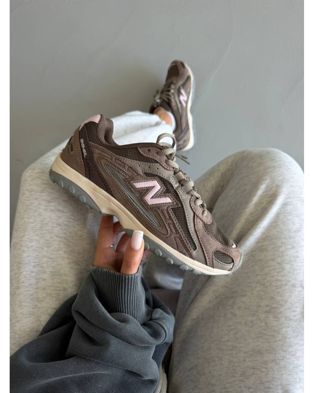New Balance 204L Brown Pink