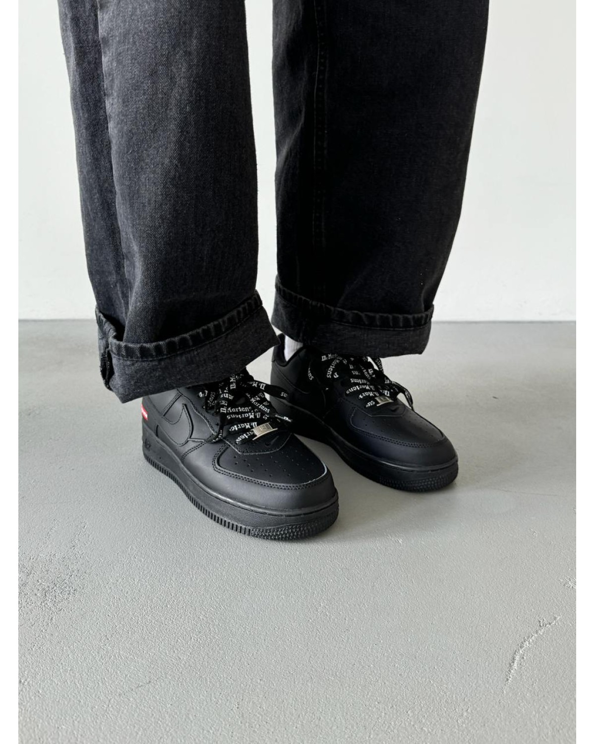 Nike Air Force 1 x Supreme Black Red Nike Air Force 1 x Supreme Black Red