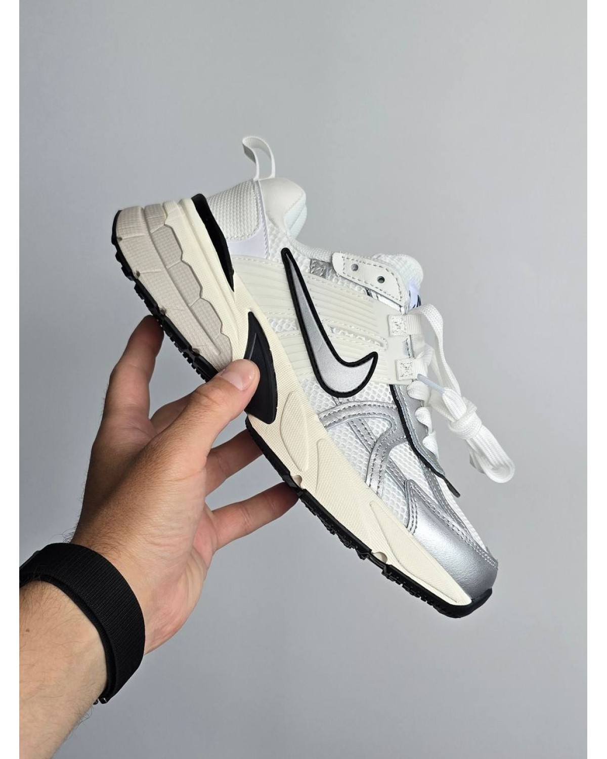 Nike V2K Run White Silver Black