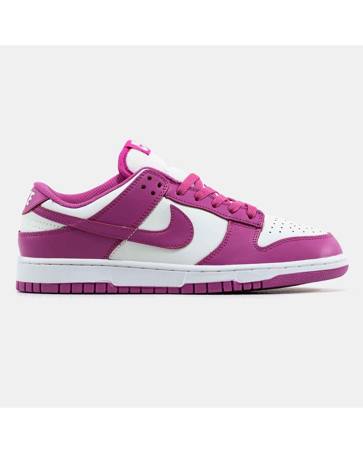 Nike SB Dunk Low