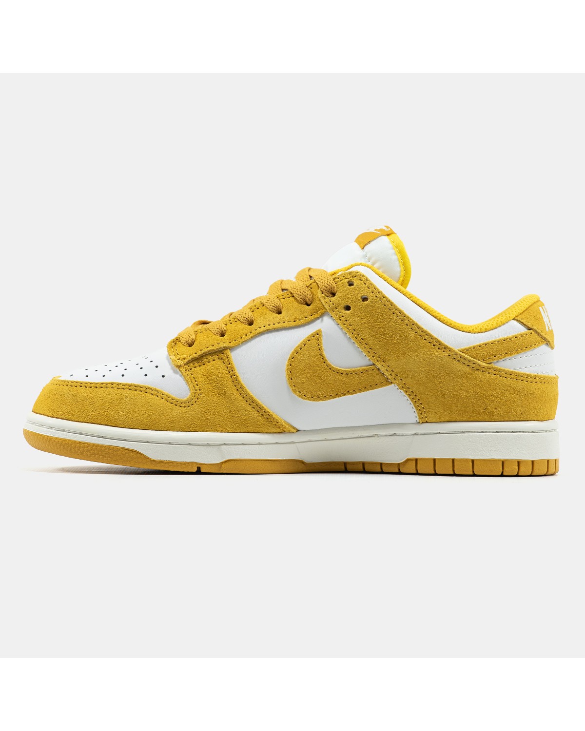 Nike SB Dunk Low Yellow Nike SB Dunk Low Yellow