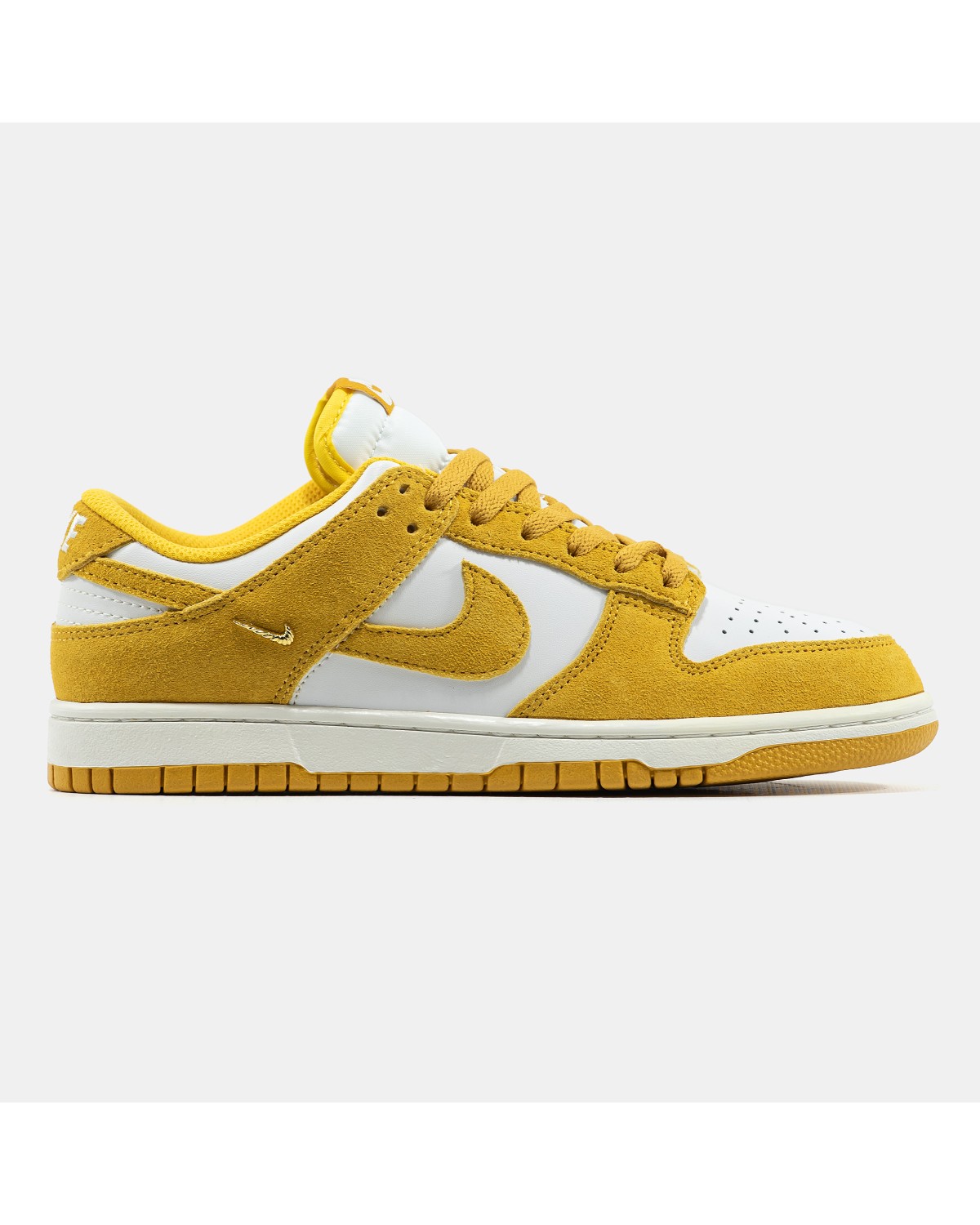 Nike SB Dunk Low Yellow