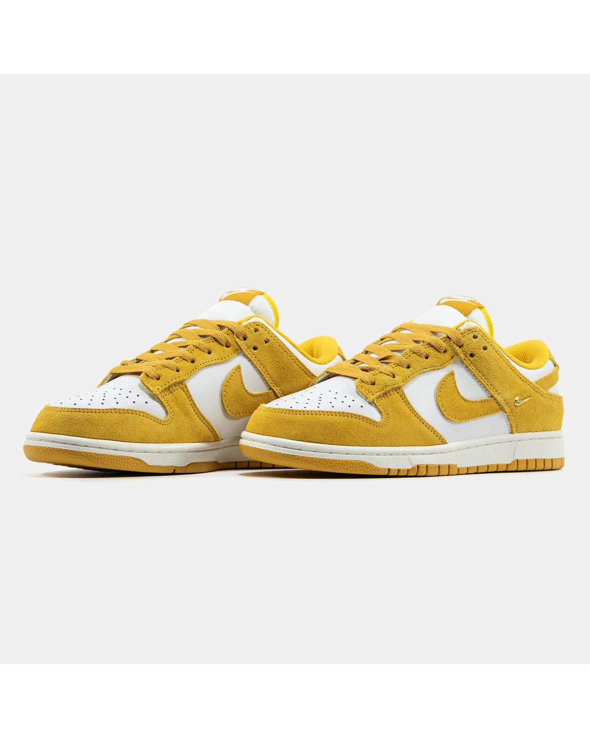 Nike SB Dunk Low Yellow Nike SB Dunk Low Yellow