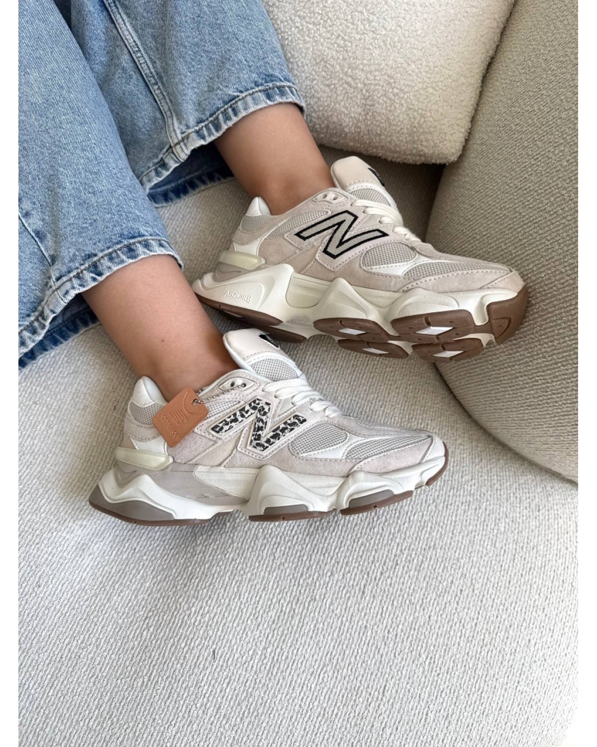 New Balance 9060 Beige Leo