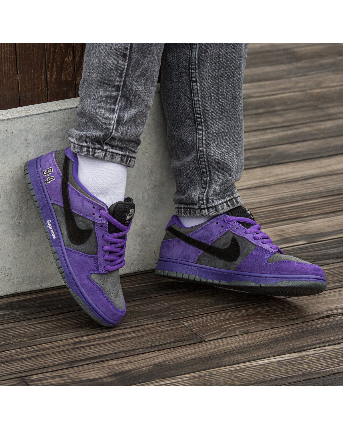 Nike SB Dunk Low x Supreme Purple Nike SB Dunk Low x Supreme Purple