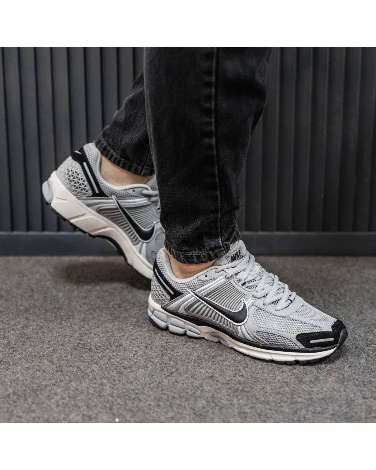 Nike Air Zoom Vomero 5