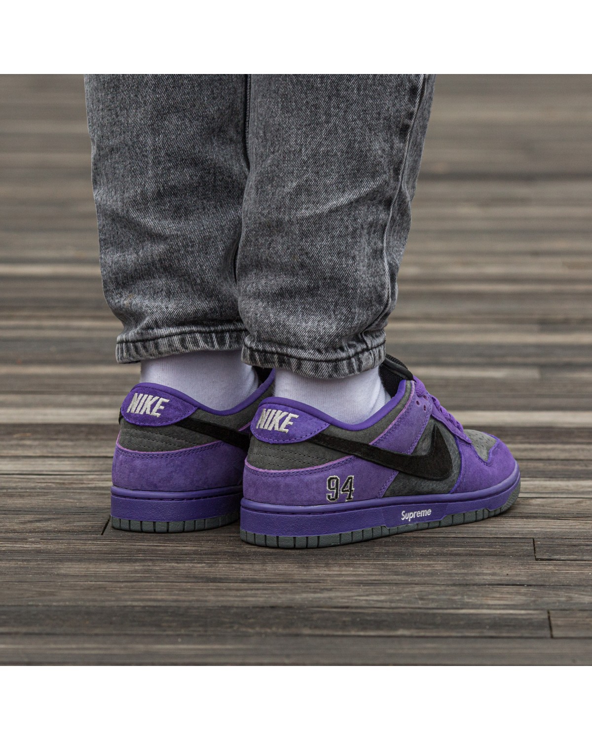 Nike SB Dunk Low x Supreme Purple Nike SB Dunk Low x Supreme Purple