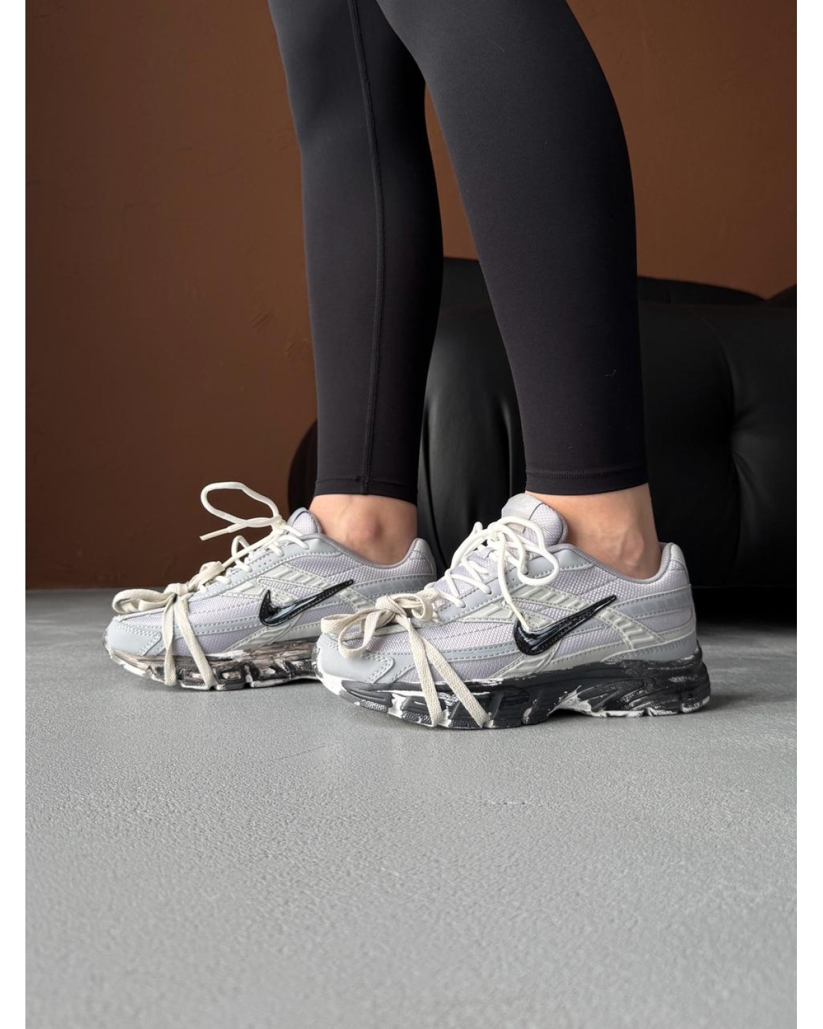 Nike Initiator Custom Grey