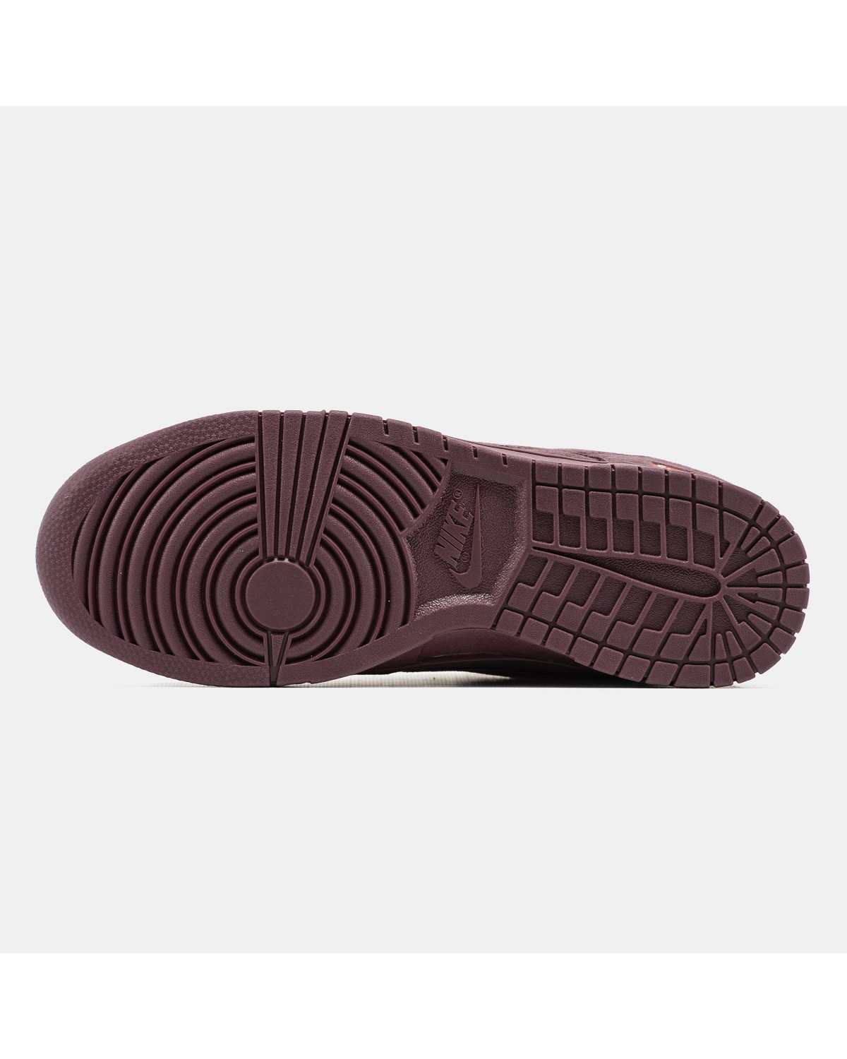 Nike SB Dunk Low x Supreme Brown Nike SB Dunk Low x Supreme Brown