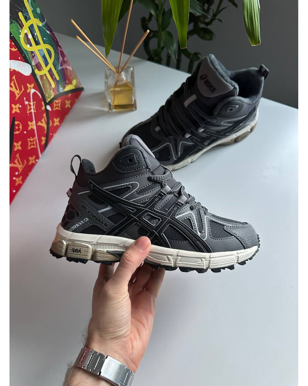 Asics Gel-Kahana 8 High Grey