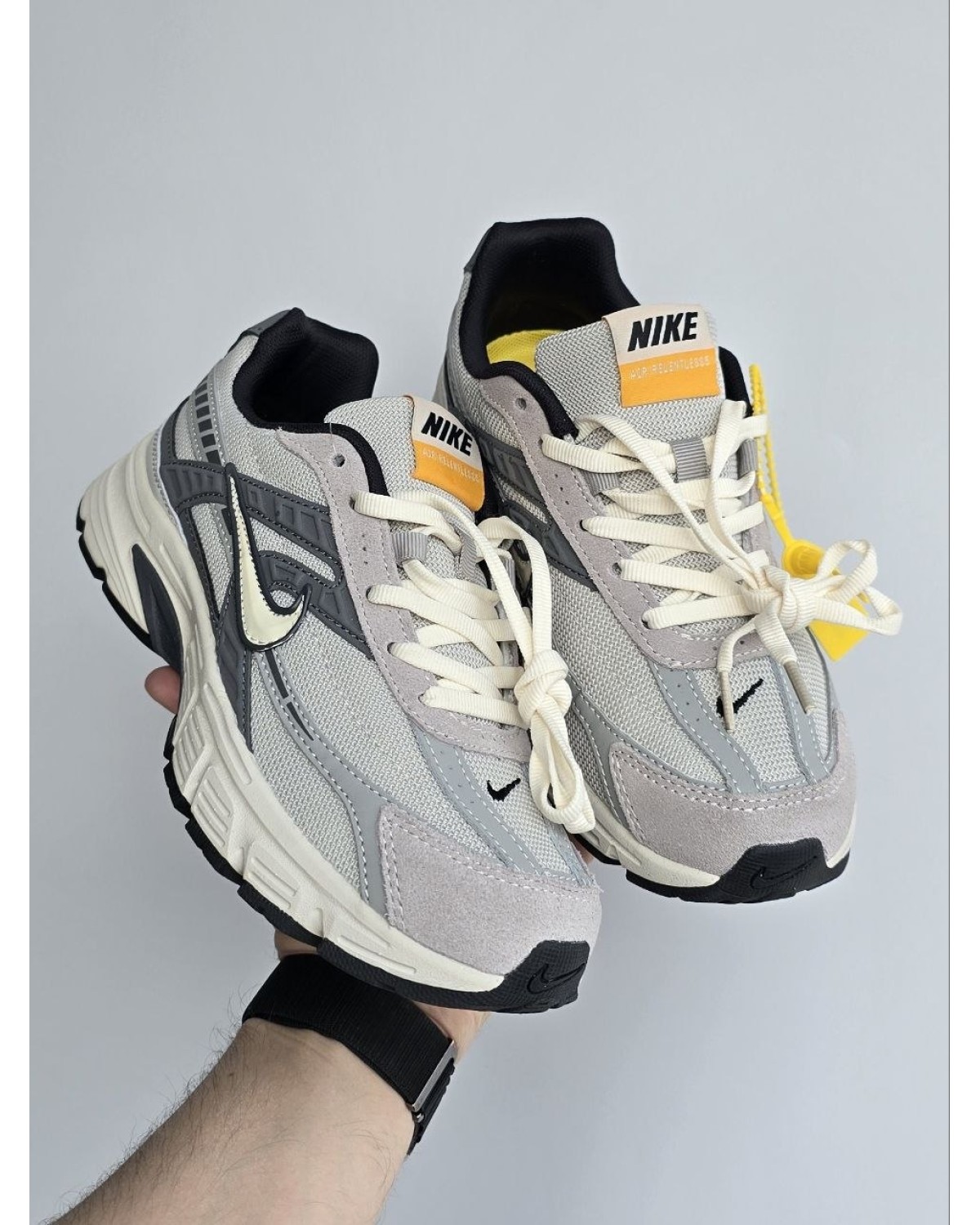 Nike Initiator Light Grey