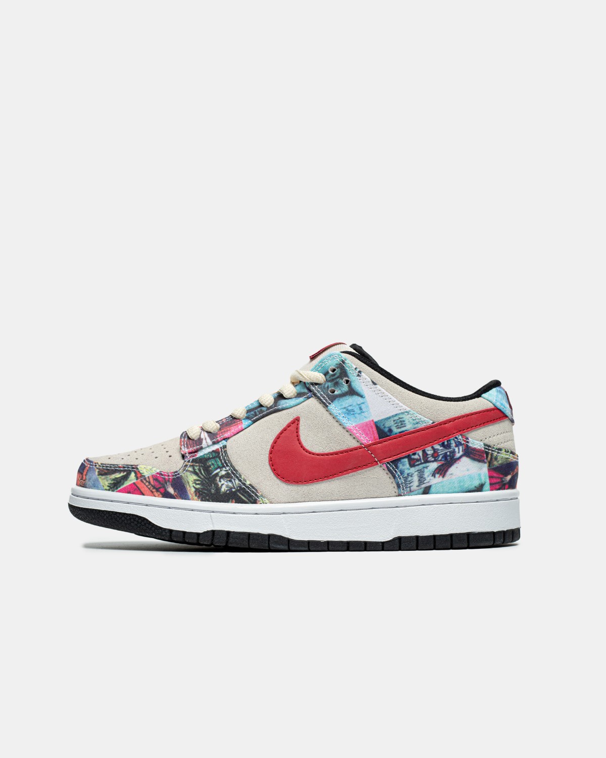 NIke SB Dunk Low Paris