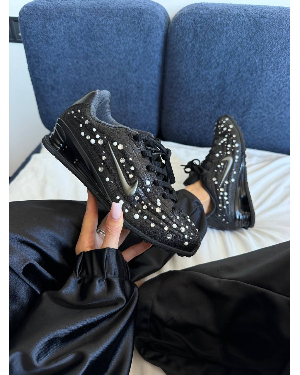 Nike Shox R4 Black Pearl Rhinestone