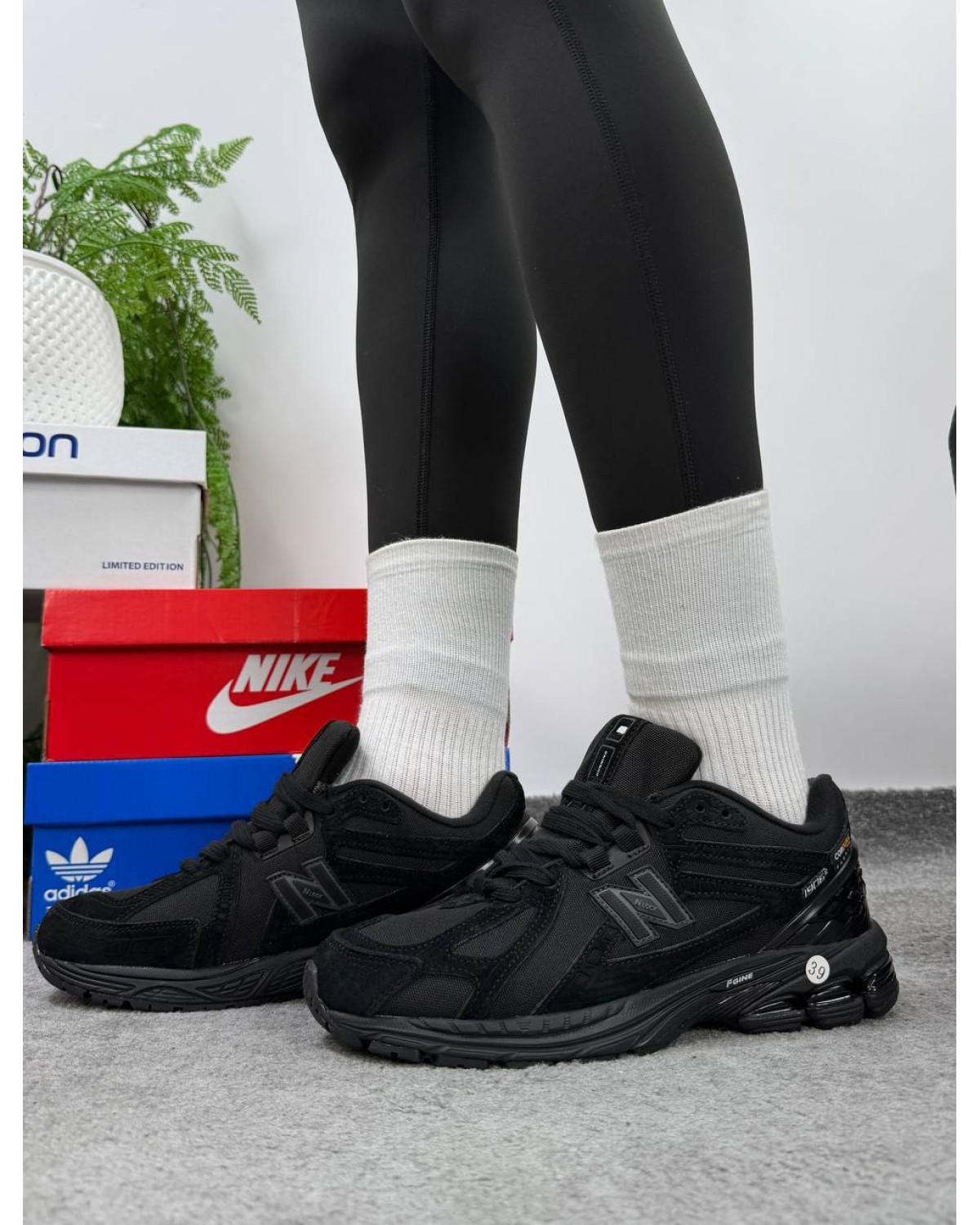 New Balance Total Black 1906R Cordura