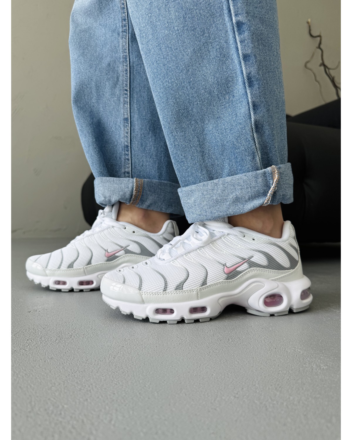 Nike Air Max TN Plus White Pink Grey
