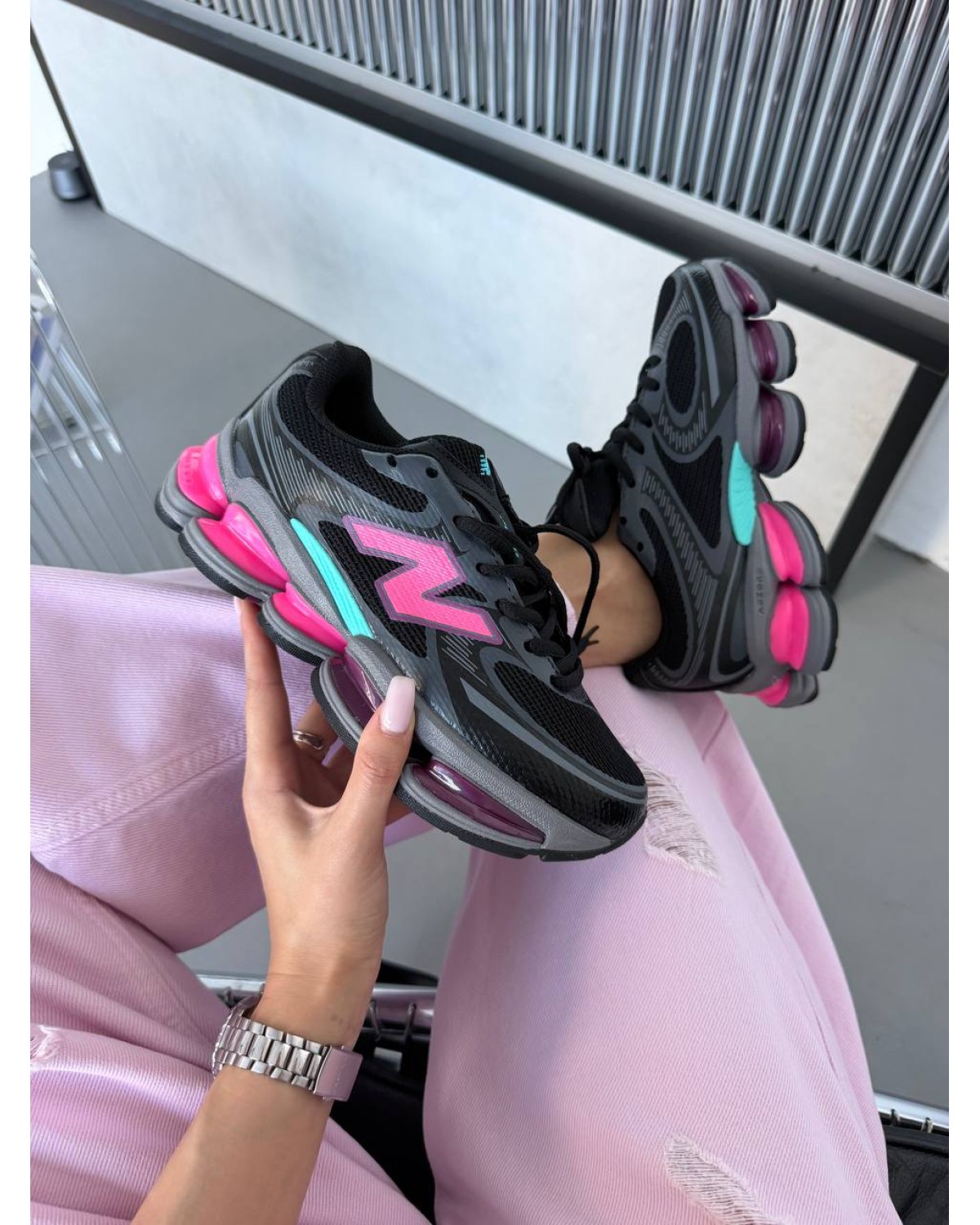 New Balance 2000 Black Pink Blue