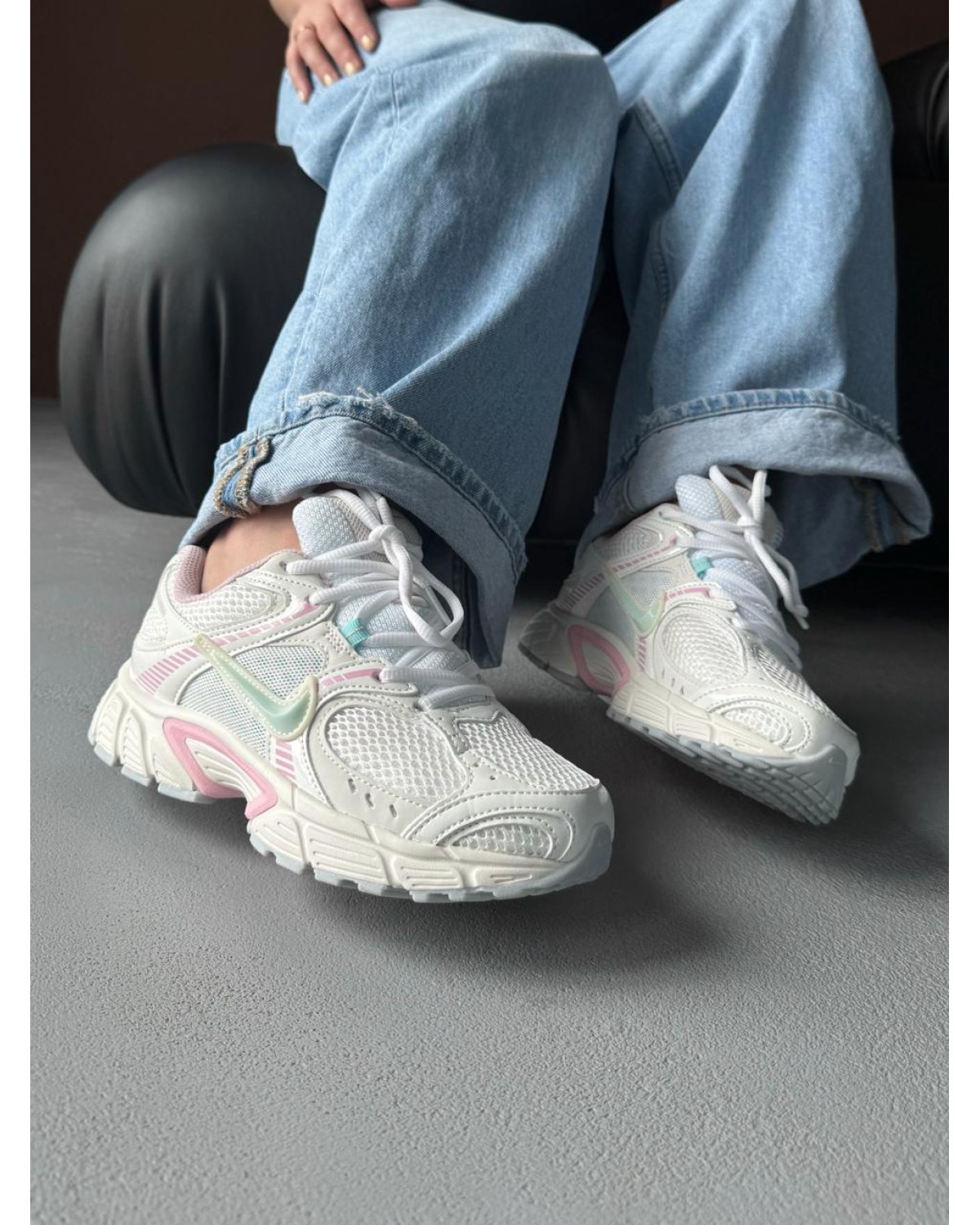Nike V5 RNR White Pink Blue Nike V5 RNR White Pink Blue