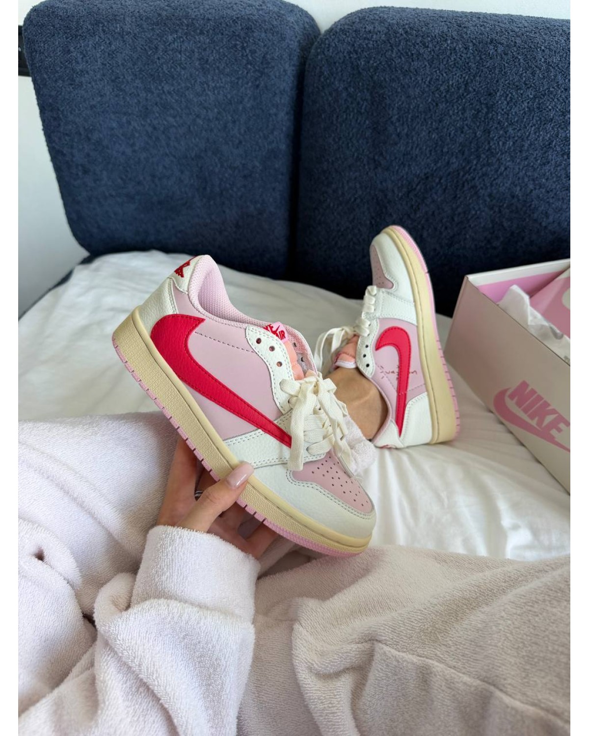 Nike Air Jordan 1 x Travis Scott Pink Red Sail