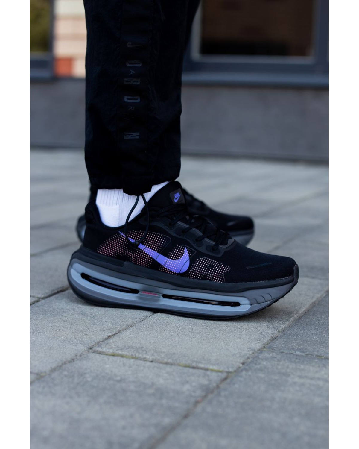 Nike Vomero  Black Purple