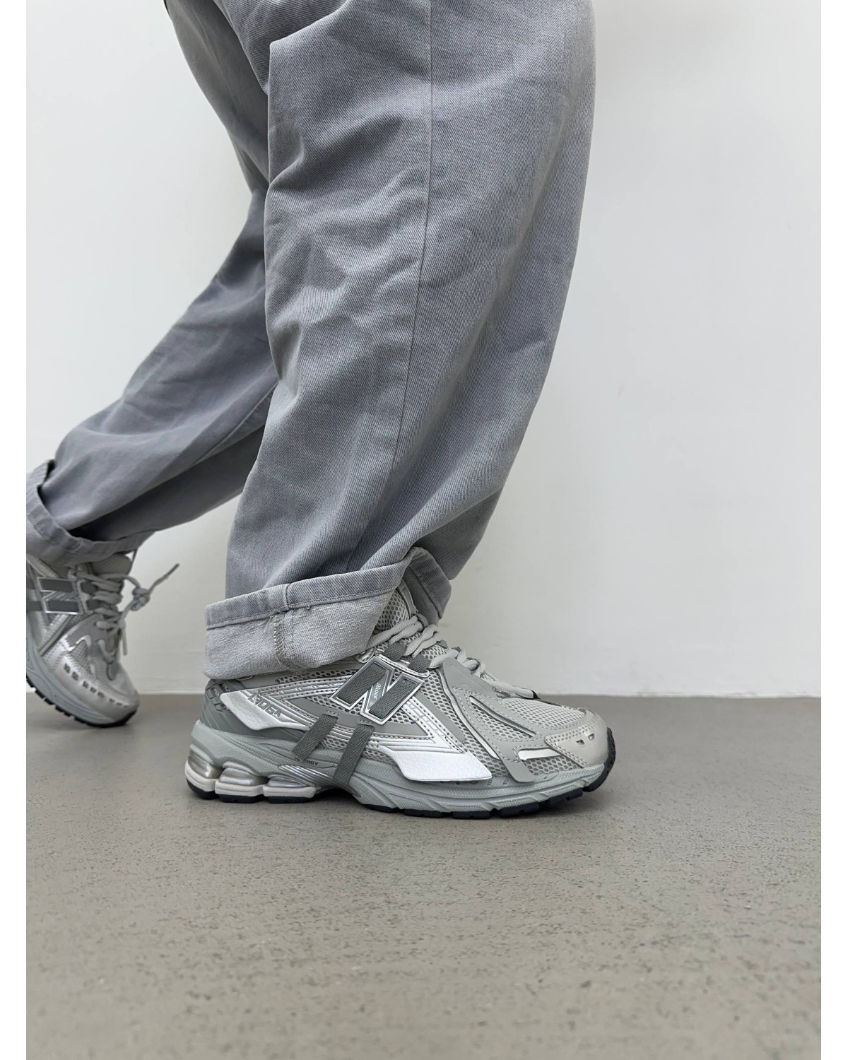 New Balance 1906A Concrete Silver Metallic