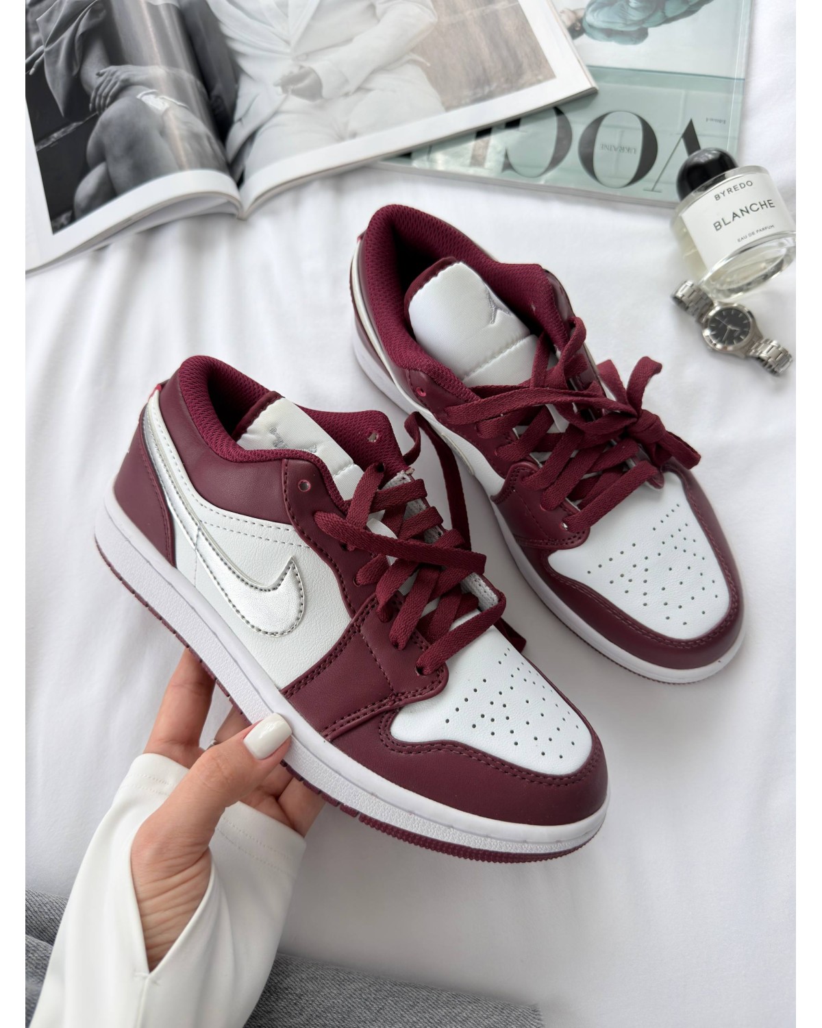 Jordan 1 Low Bordo White Silver