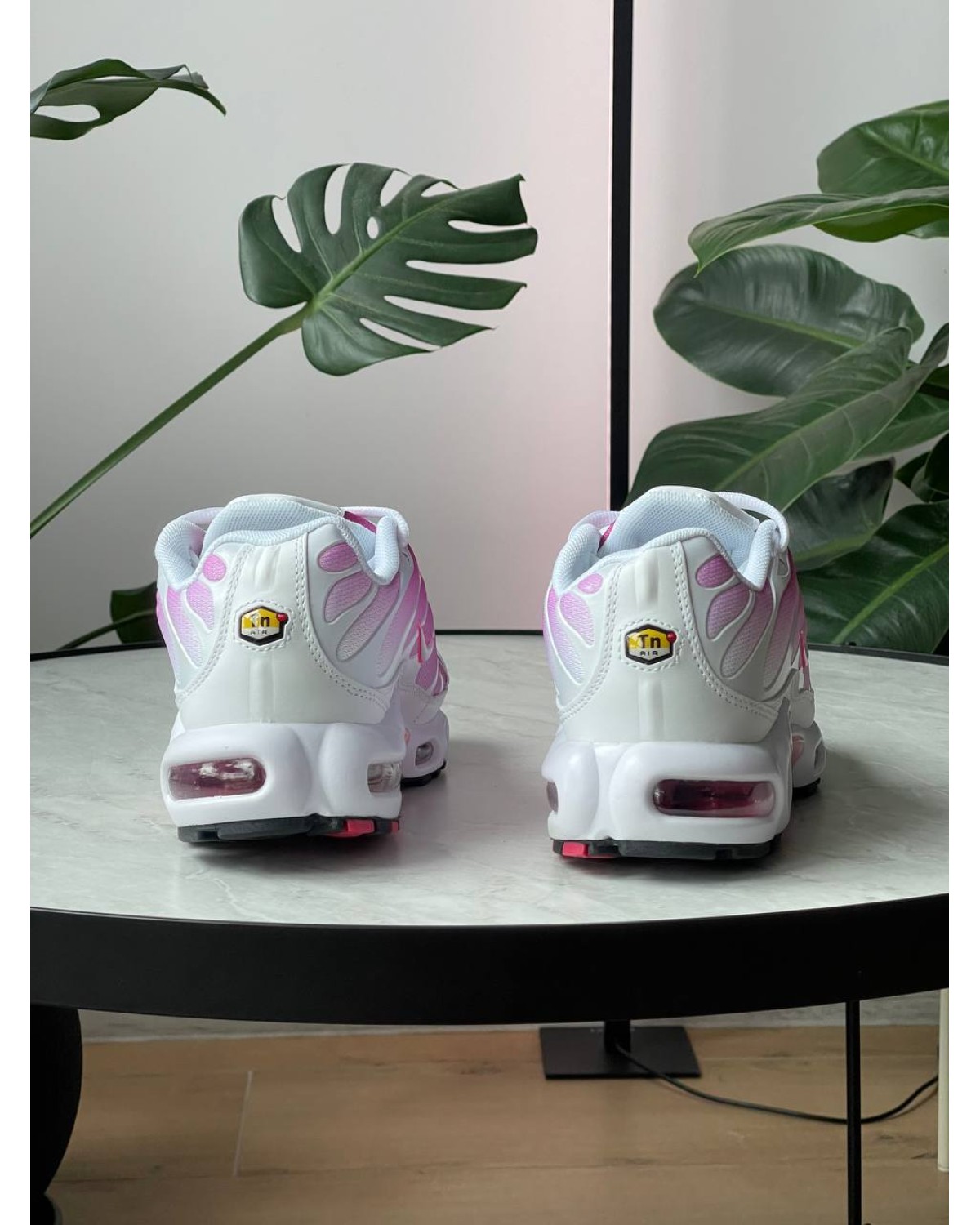 Nike Air Max TN Plus Hot Pink Nike Air Max TN Plus Hot Pink