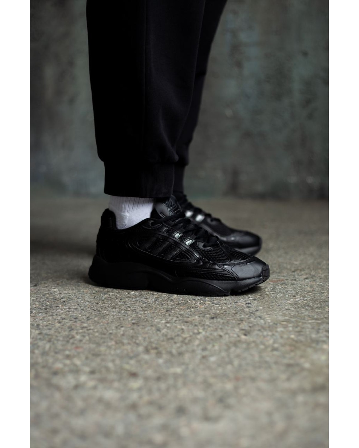 Adidas Ozmillen Black