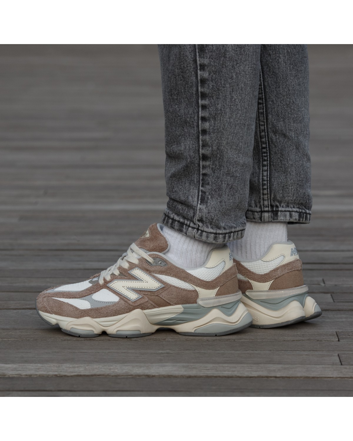 New Balance 9060 Beige