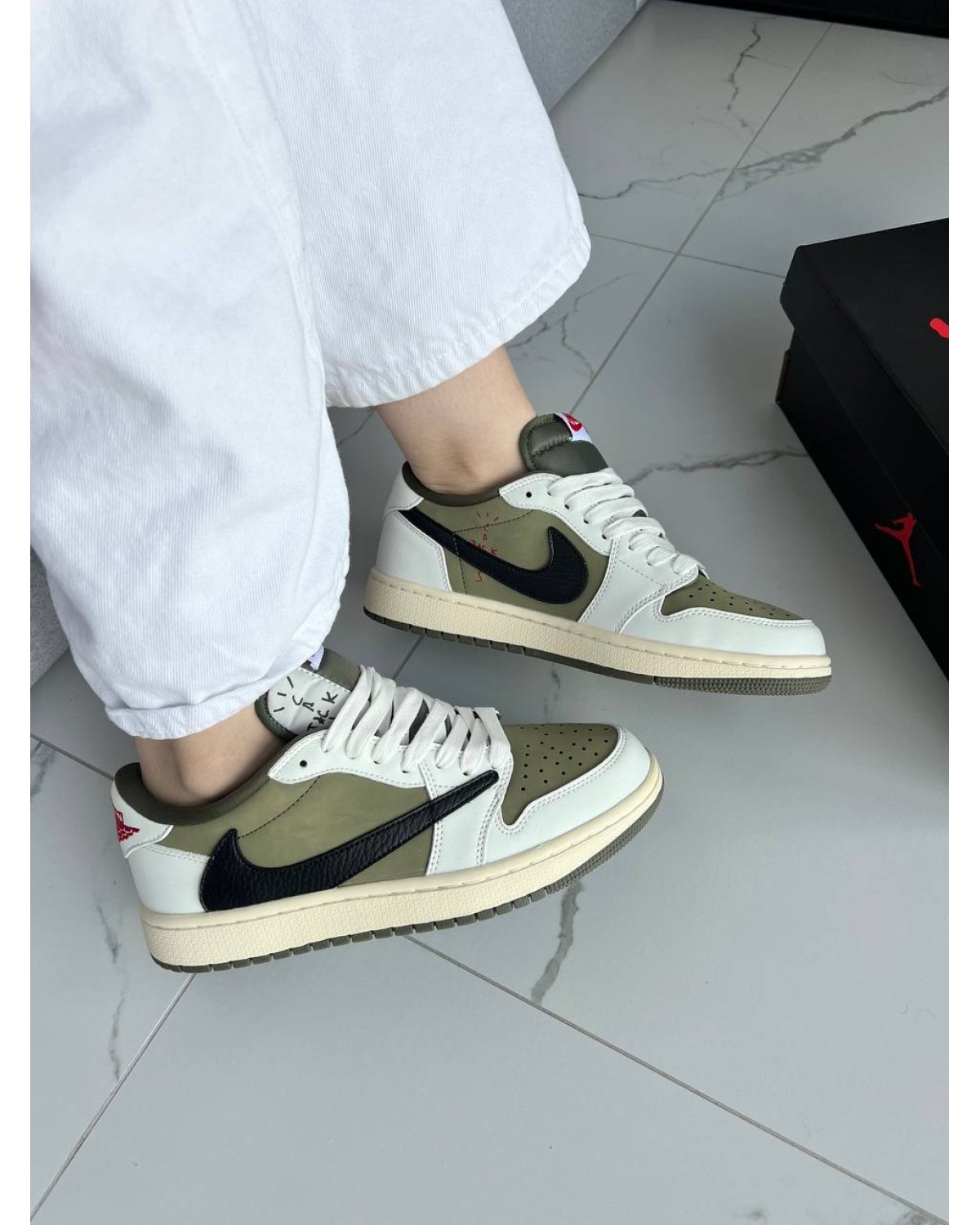Jorgan 1 Low x Travis Scott OG SP Reverse Olive
