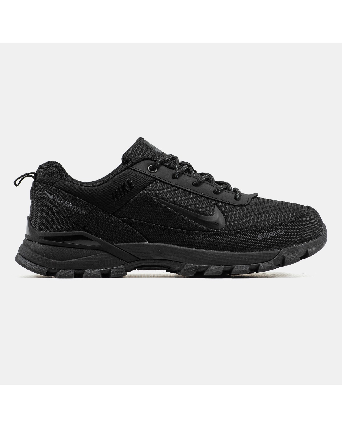 Nike Rivah