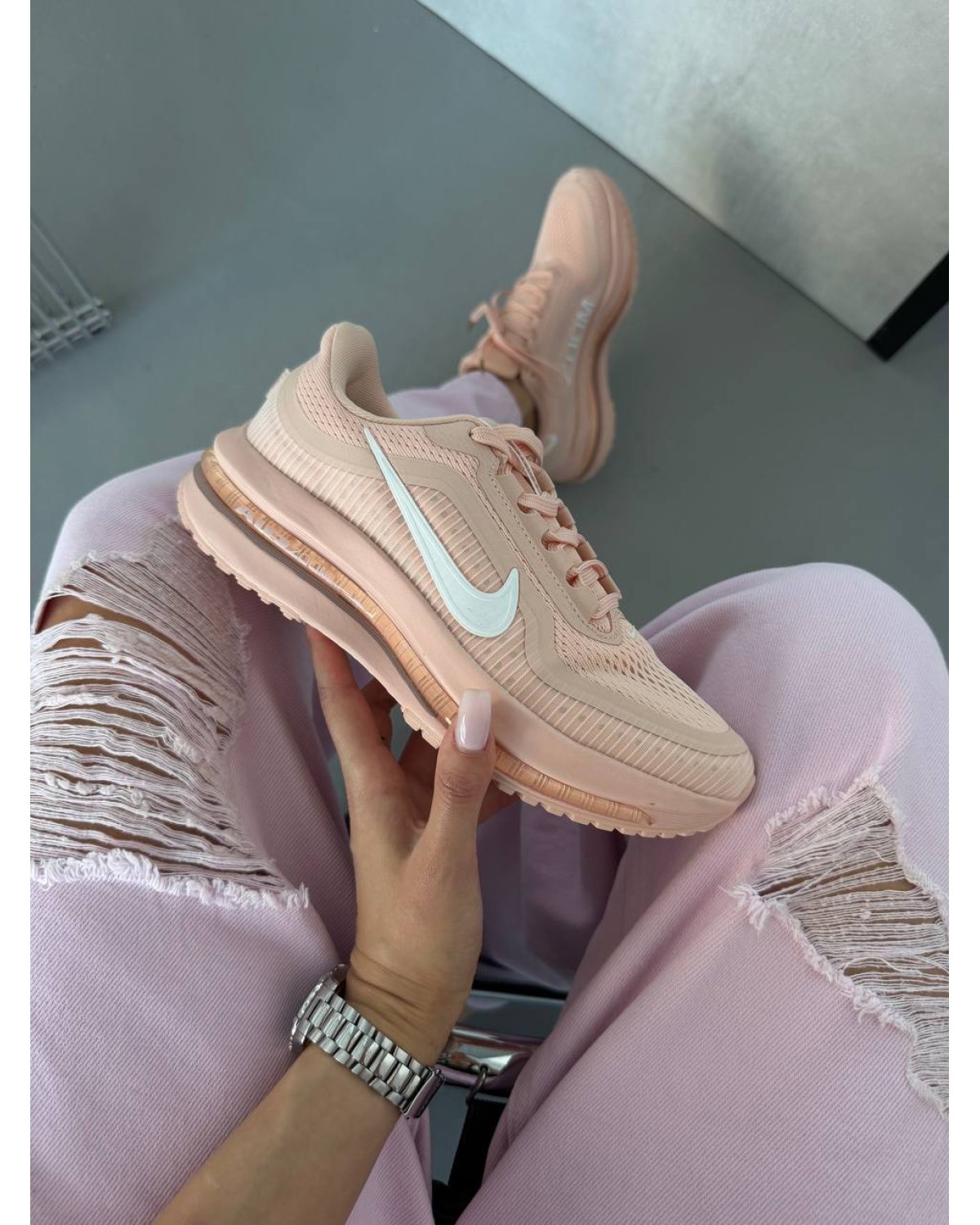 Nike Pegasus Peach