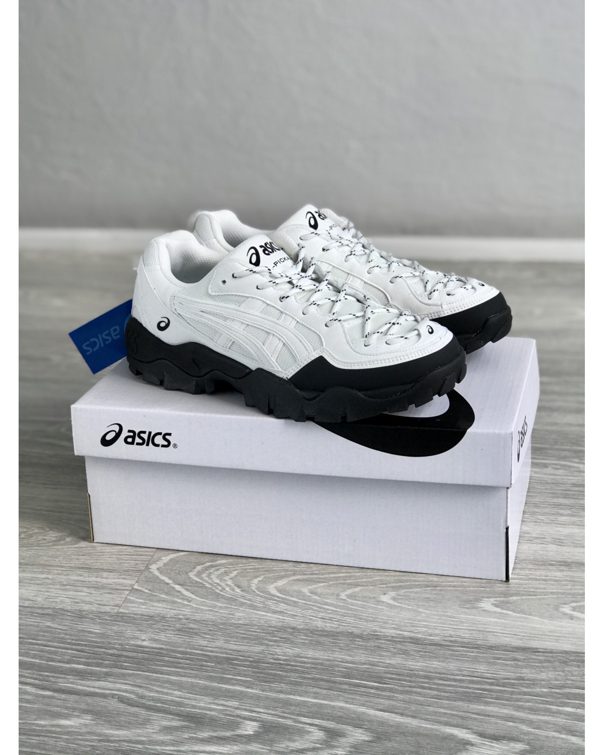 Asics Gel-Pickax White