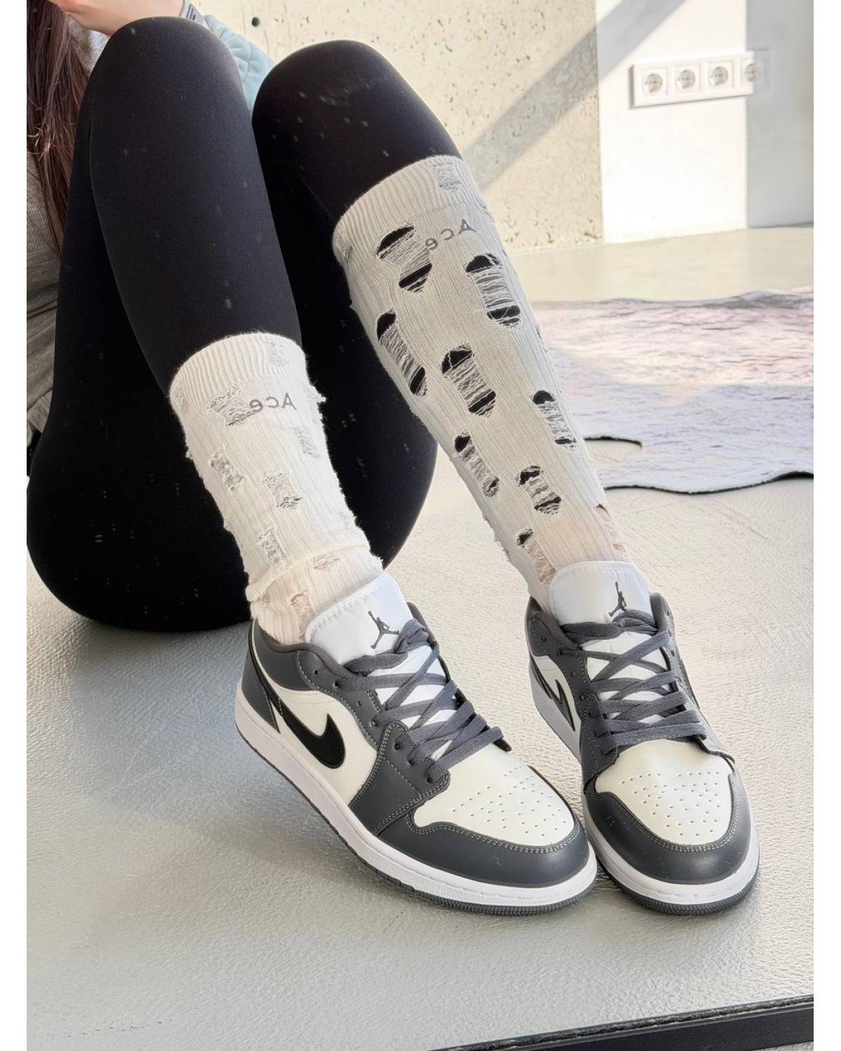Nike Air Jordan 1 Low Iron Grey White