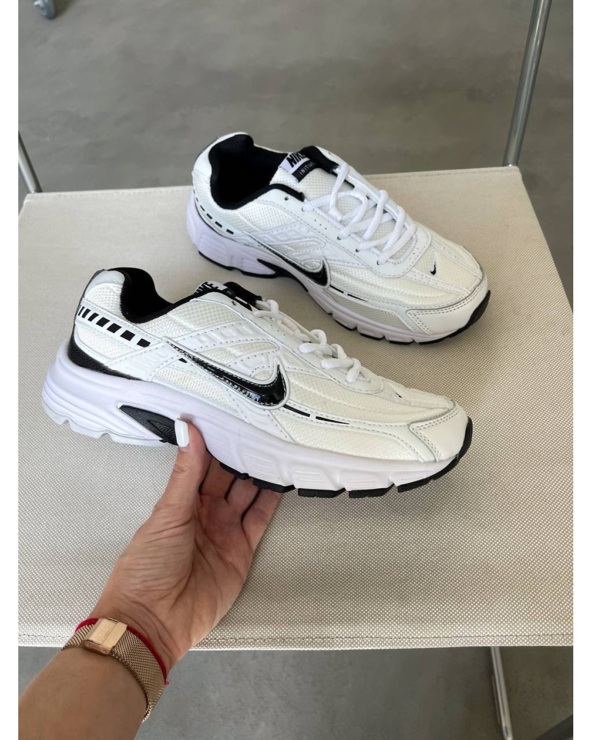 Nike Intiator White Black