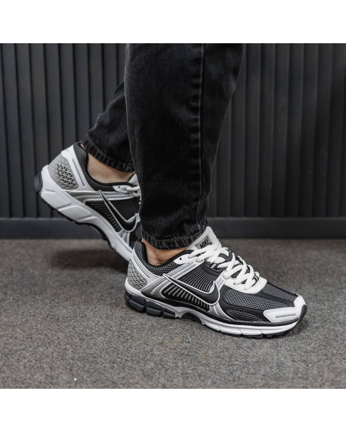 Nike Air Zoom Vomero 5