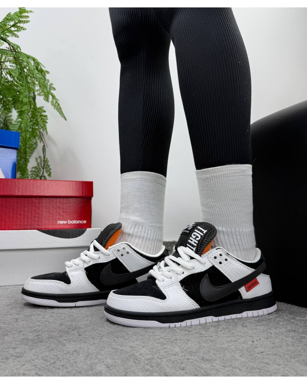 Nike SB Dunk Black White