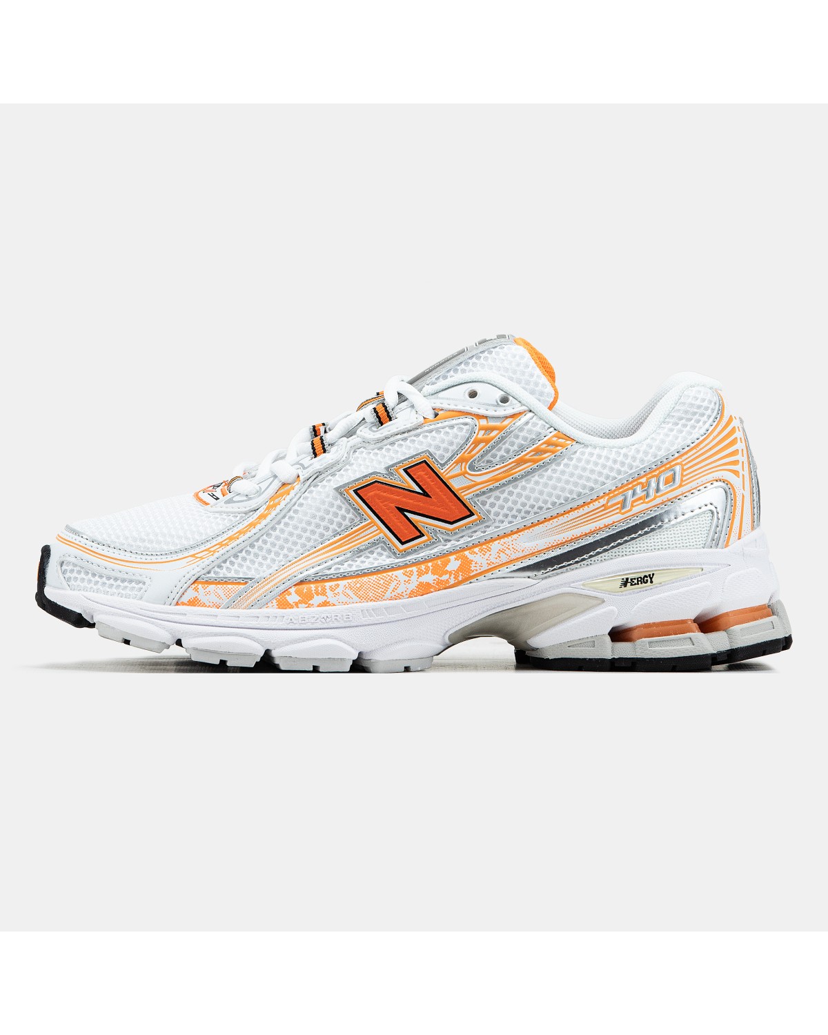 New Balance 740