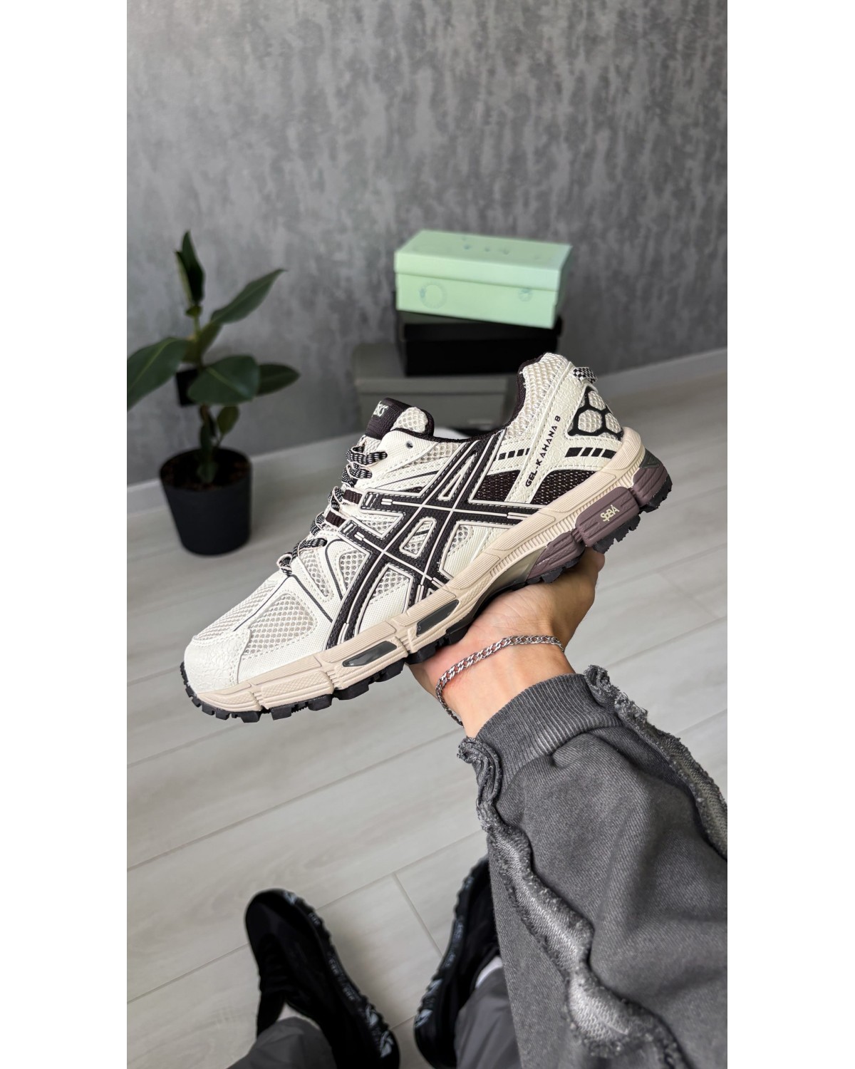 Asics Gel-Kahana 8 White Beige Black