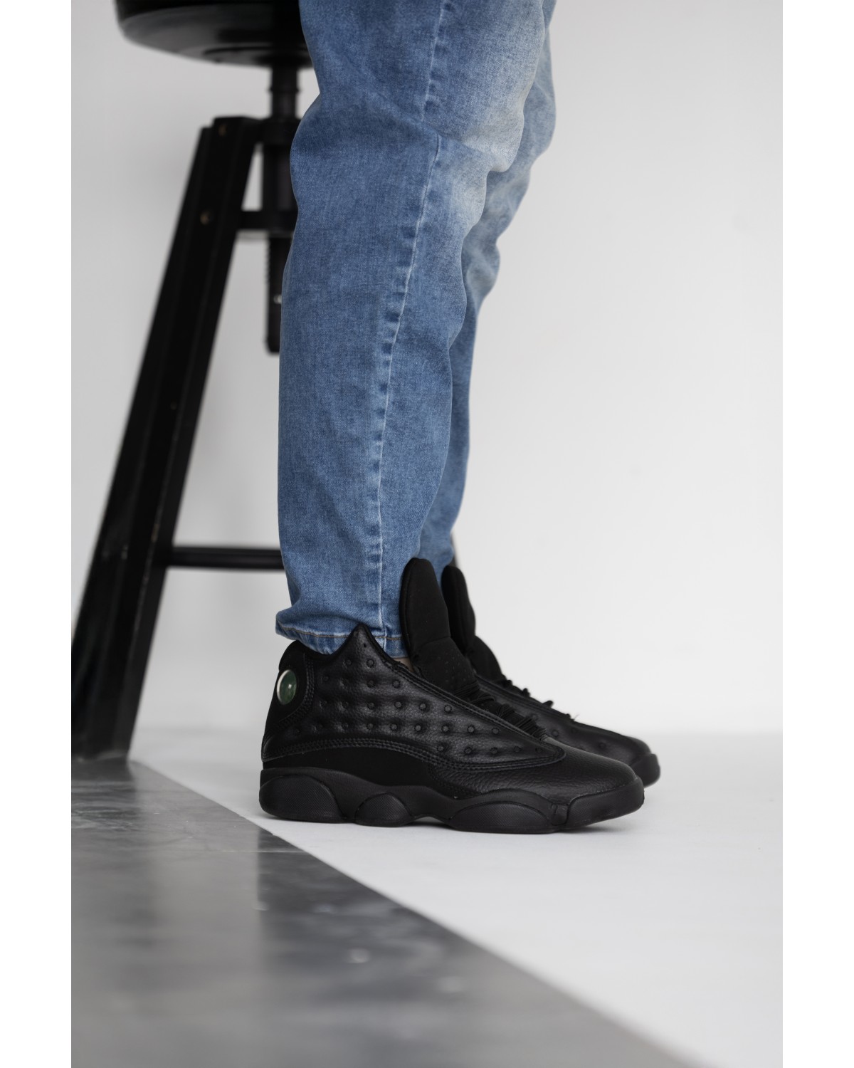 Nike Jordan 13 Retro "Total Black Altitude"