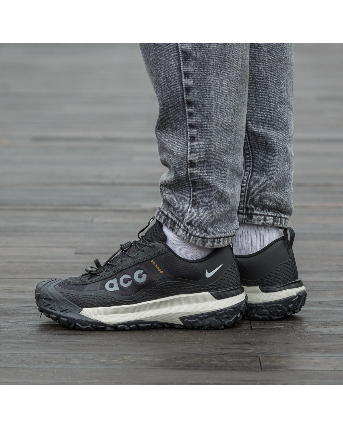 Nike ACG Mountain Fly GORE-TEX Black Beige