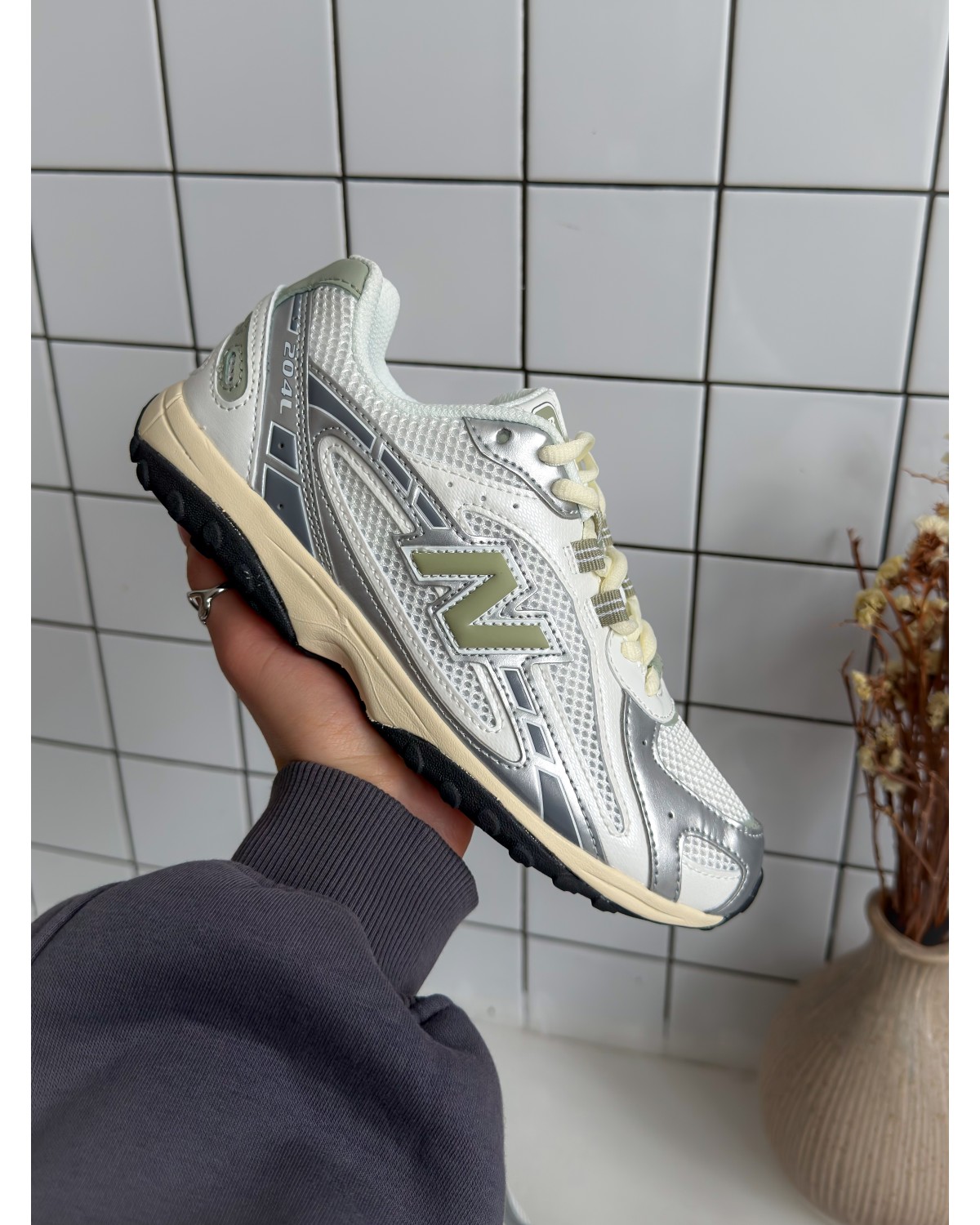 New Balance 204L White Metallic Beige