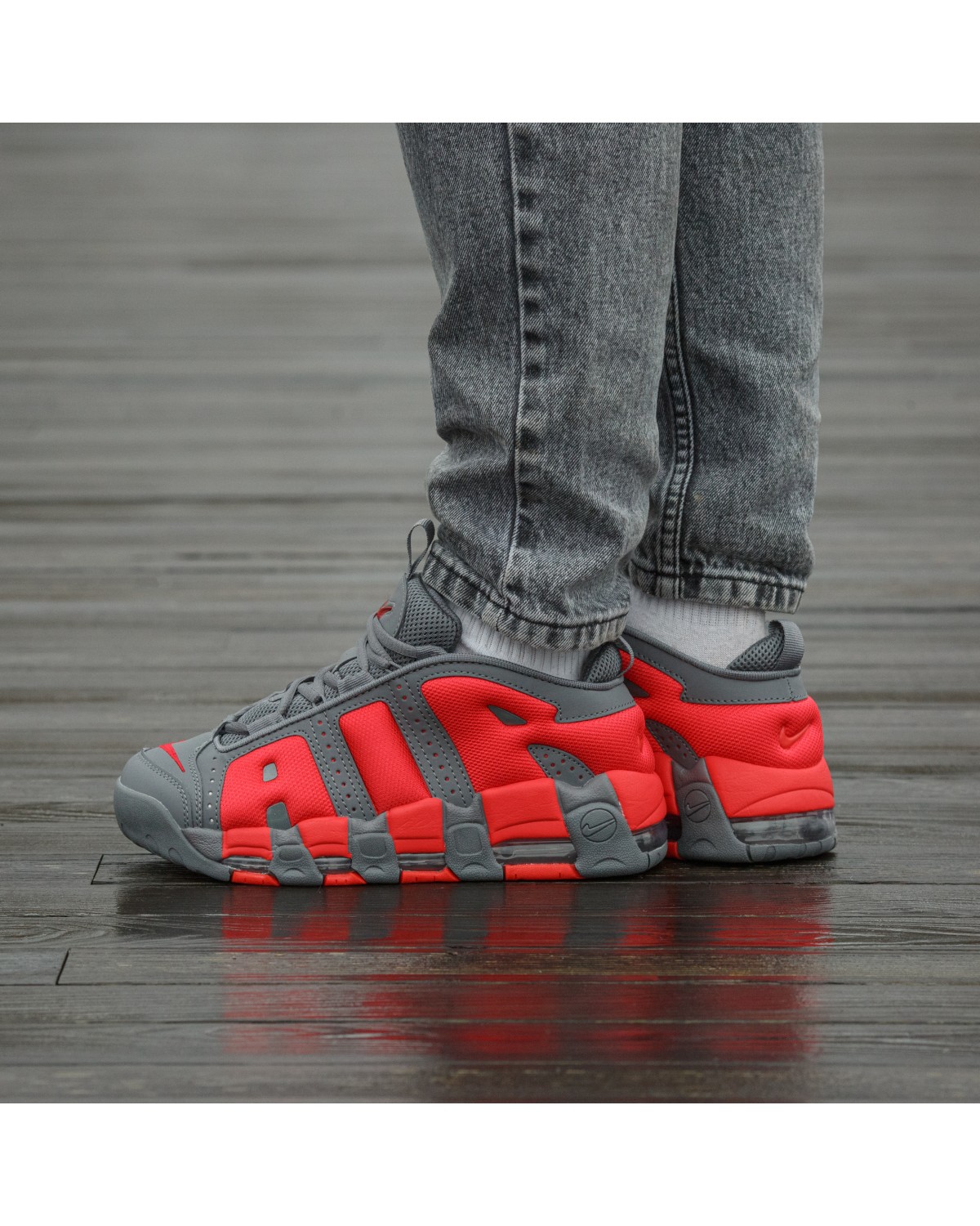 Nike Air More Uptempo Low Dark Grey Light Crimson