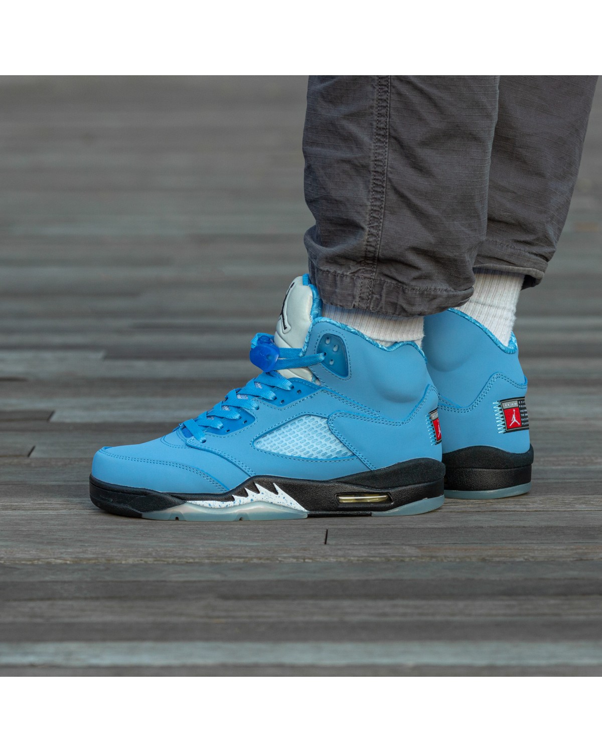 Air Jordan Retro 5 University Blue