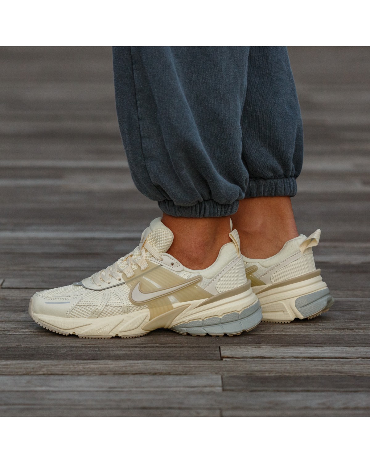 Nike Runtekk Beige Yellow